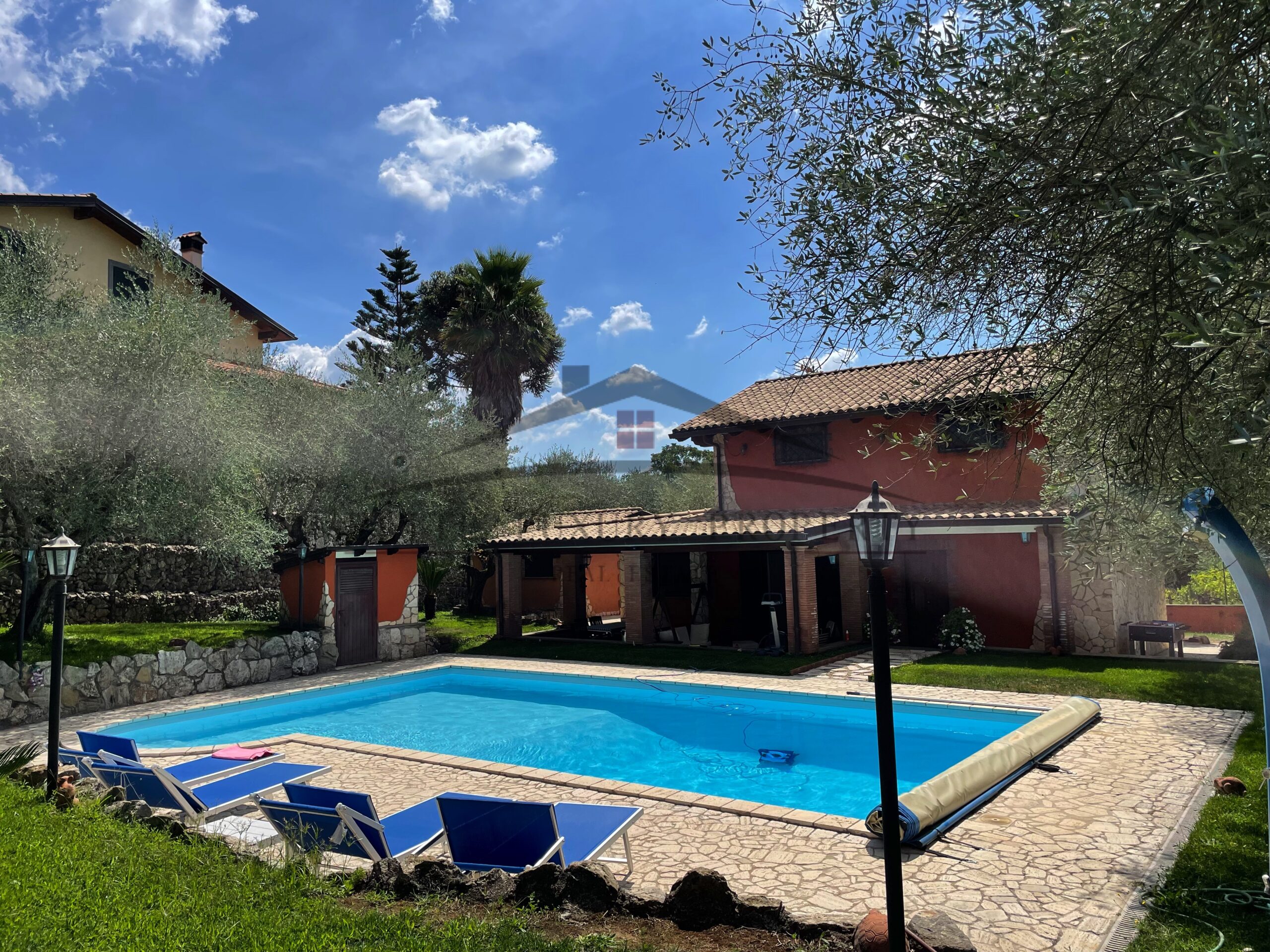 Villa con piscina in vendita Velletri