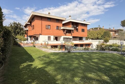 VILLA IN VENDITA CASAL PALOCCO